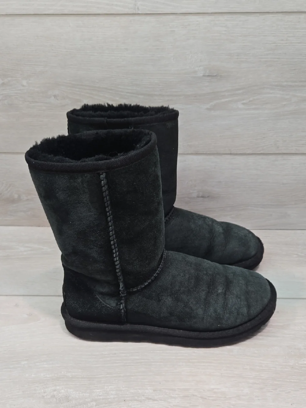 UGG Australia Women Black Suede Mid-Calf Shearling Boots Shoes Sz 6